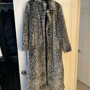 Chic Faux Fur Leopard Print Coat
